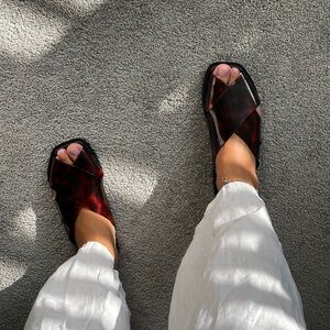 MELISSA JELLY SANDALS SIZE 9